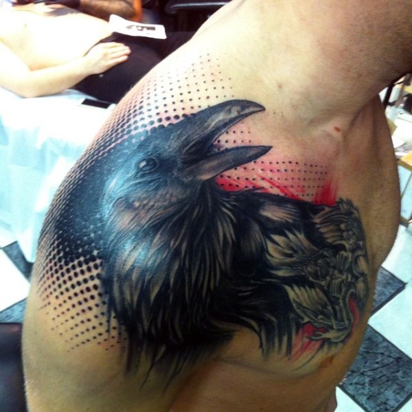 肩部独特的3D彩色乌鸦纹身图案