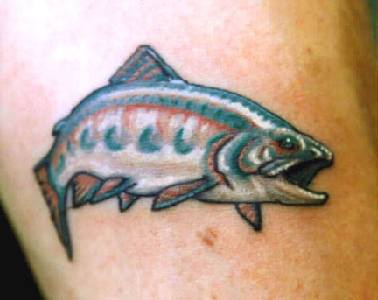 写实的彩色海底鱼纹身图案