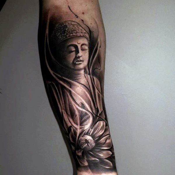 手臂黑灰风格的如来佛祖雕像与莲花纹身图案