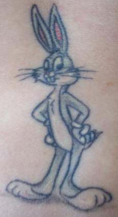 卡通灰色的兔子纹身图案