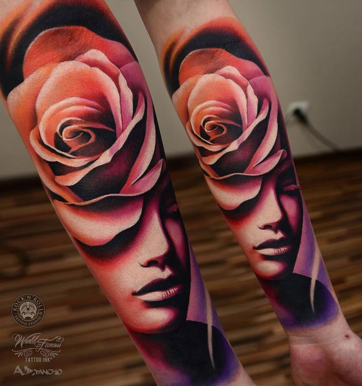 手臂写实风格彩色的女子肖像和玫瑰纹身图案
