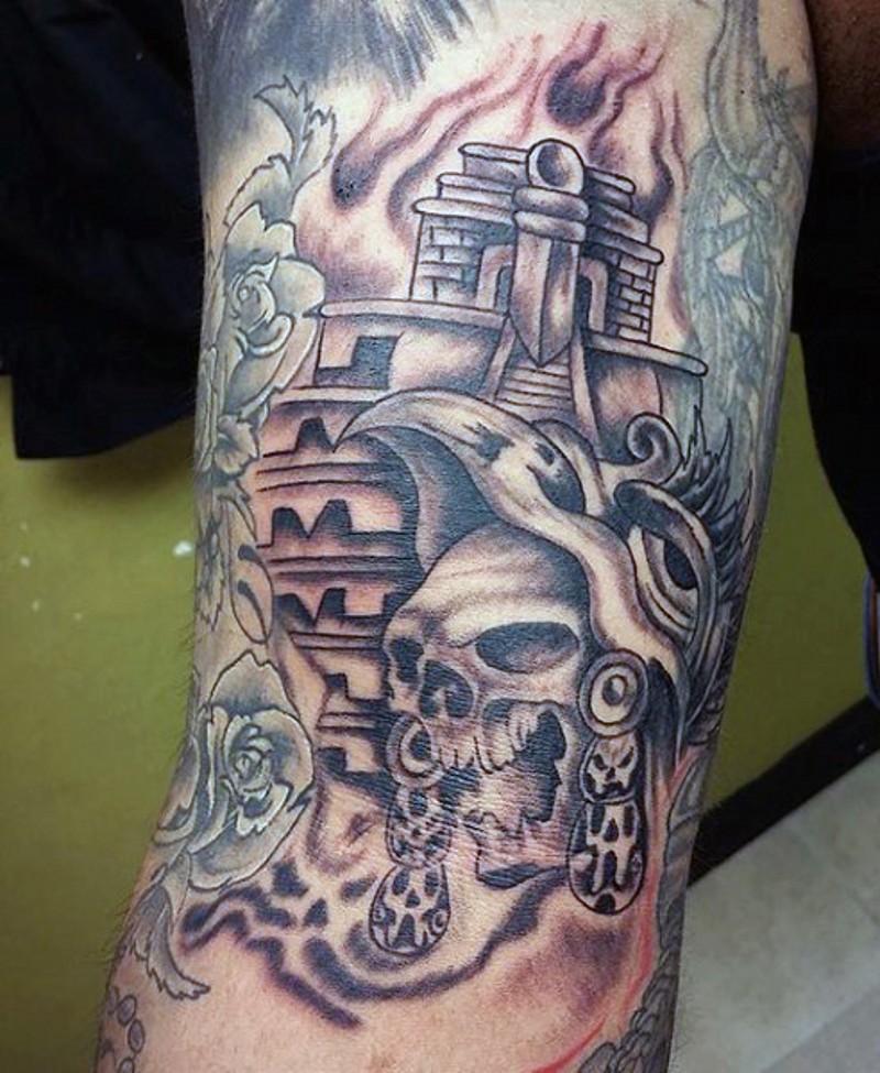 手臂黑色部落骷髅与大教堂结合纹身图案