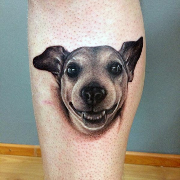 小腿令人印象深刻的3D有趣狗头像纹身图案