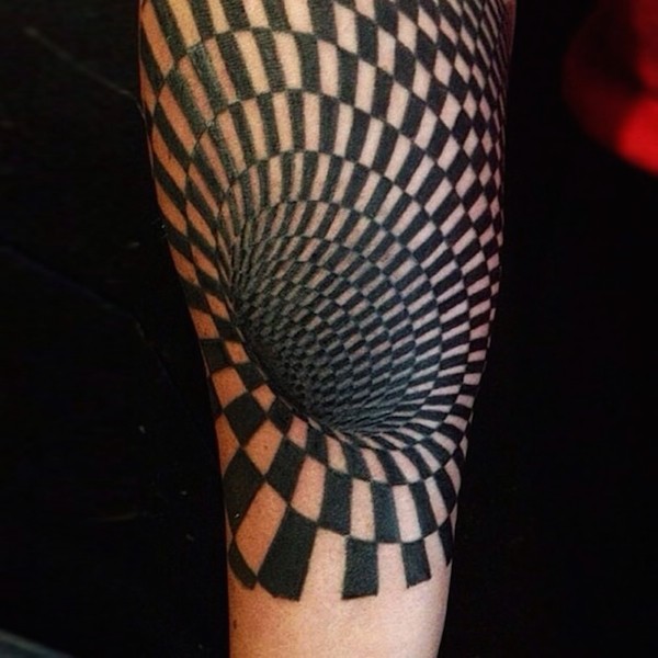 手臂黑色的催眠符号3D纹身图案