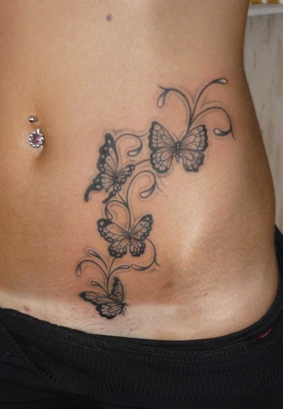 腹部3D可爱的蝴蝶藤蔓纹身图案