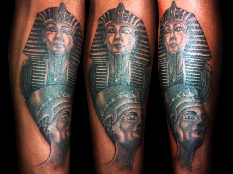 埃及主题彩色狮身人面像与女王手臂纹身图案