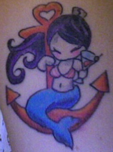 卡通美人鱼和船锚纹身图案