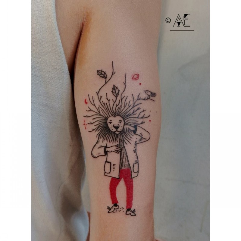 手臂人形狮头彩色个性纹身图案