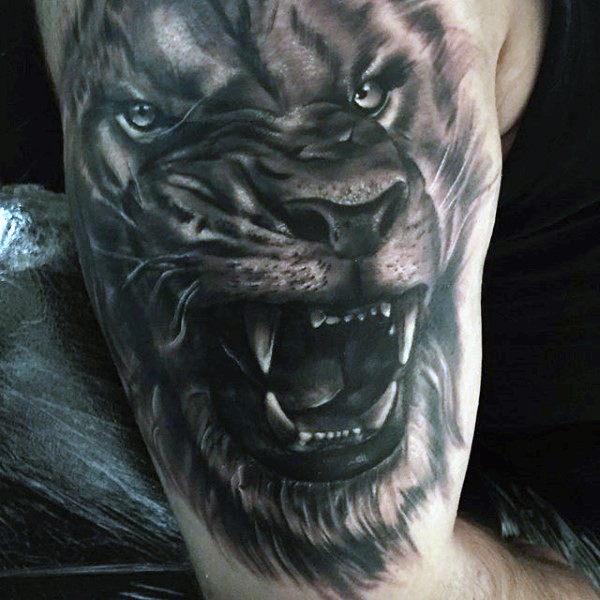 背部3D风格的吼叫狮子纹身图案
