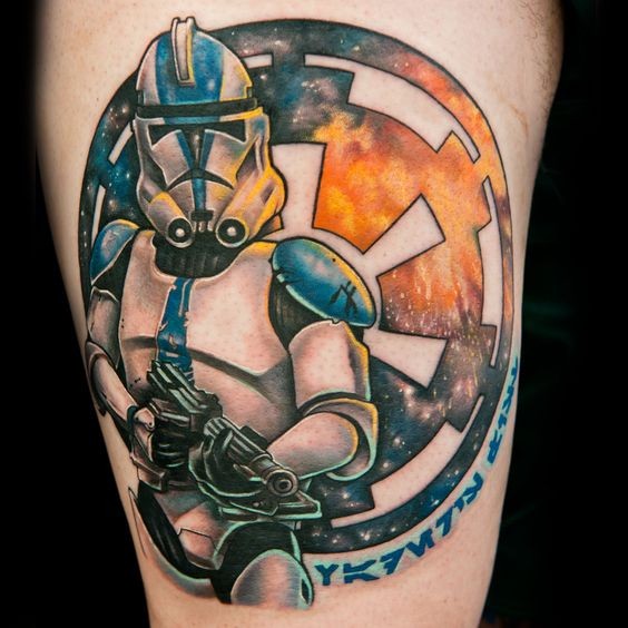 大腿彩色的风暴骑兵与帝国象征纹身图案