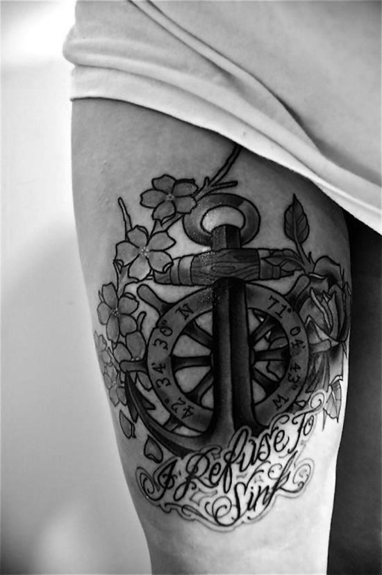 很酷的黑白船锚与字母大腿纹身图案