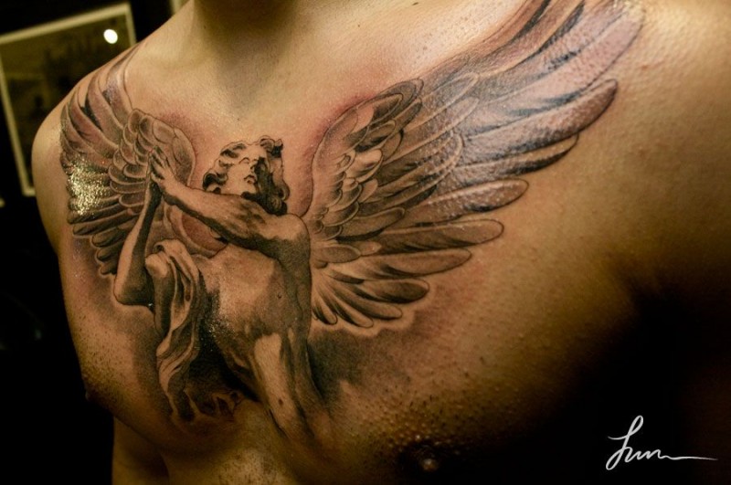 美丽的守护天使胸部纹身图案