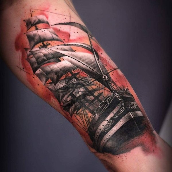 手臂彩色的大帆船纹身图案