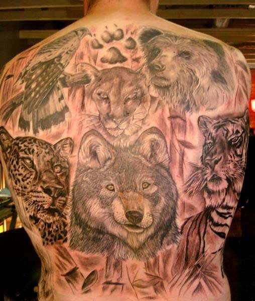 背部令人敬畏的动物头像纹身图案