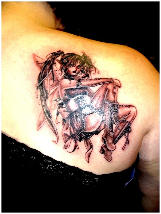 背部逼真的女孩小精灵纹身图案
