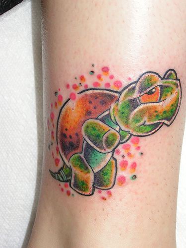 特别可爱的彩色海龟纹身图案