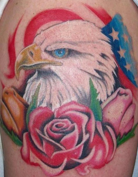 美国爱国鹰和玫瑰彩色纹身图案