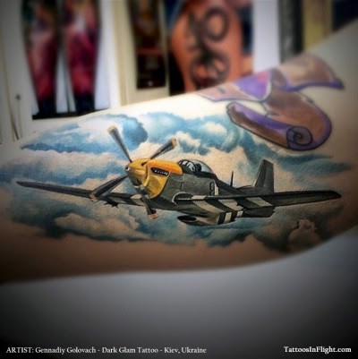 new school彩色的二战战斗机手臂纹身图案