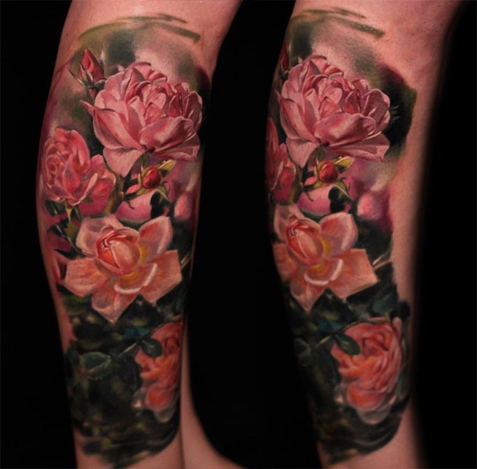 美丽的玫瑰逼真彩色手臂纹身图案