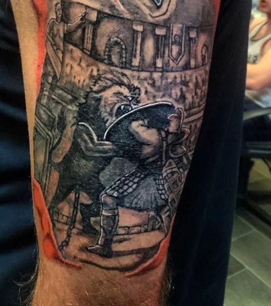 黑灰角斗士与狮子手臂纹身图案