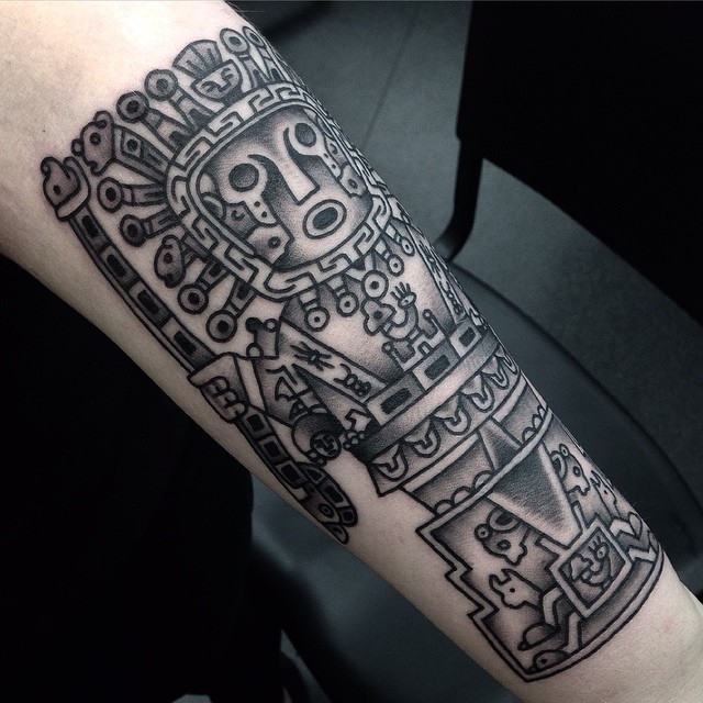 壮观的黑色部落雕像个性手臂纹身图案