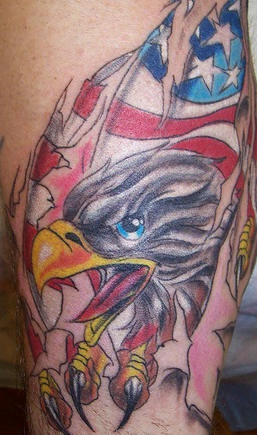 美国国旗和鹰撕皮彩色纹身图案