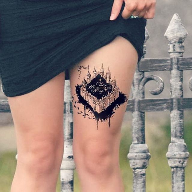 大腿小小的黑色3d魔法城堡纹身图案