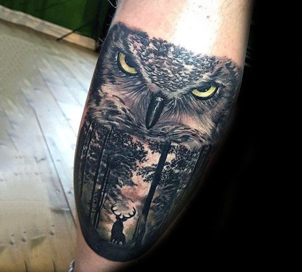 写实风格的彩色猫头鹰和小鹿森林手臂纹身图案