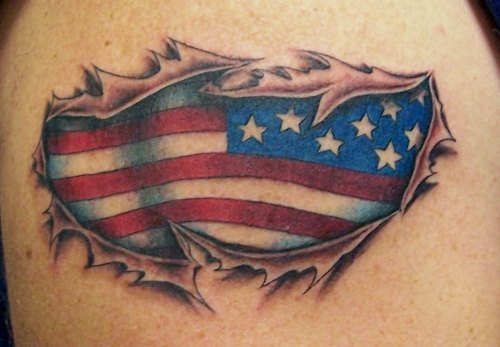 彩色美国国旗和撕皮纹身图案