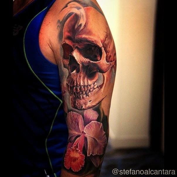 手臂3D风格彩色骷髅与美丽的花朵纹身图案