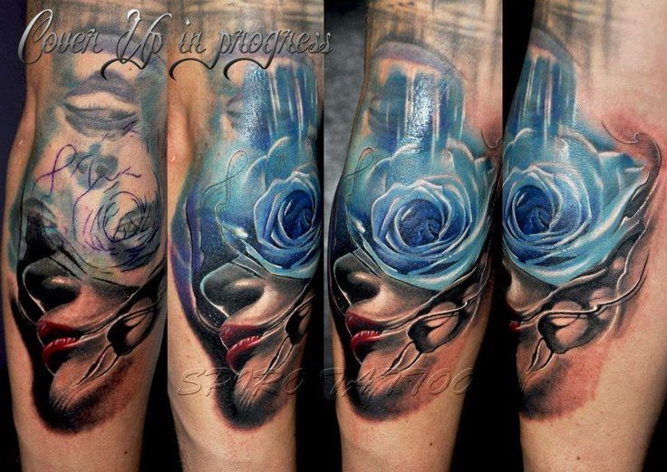 手臂彩色抽象风格的蓝玫瑰和人脸纹身图案