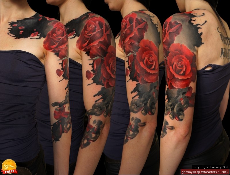 女生手臂逼真的彩色大玫瑰纹身图案