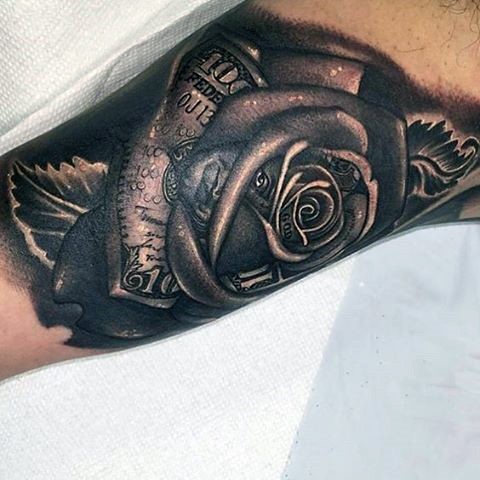 手臂黑白玫瑰花与美元手臂纹身图案