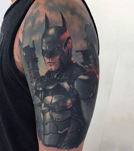 写实风格的冷静蝙蝠侠手臂纹身图案