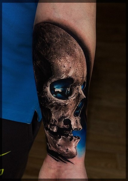 手臂3D风格逼真的彩色骷髅纹身图案