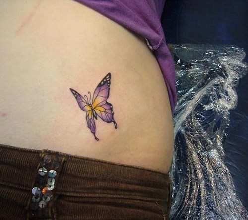 腰部美丽丰富多彩的蝴蝶纹身图案