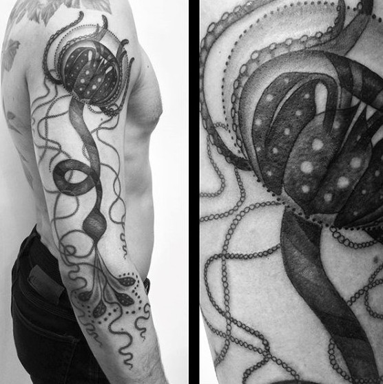手臂外星生物黑白海蜇纹身图案