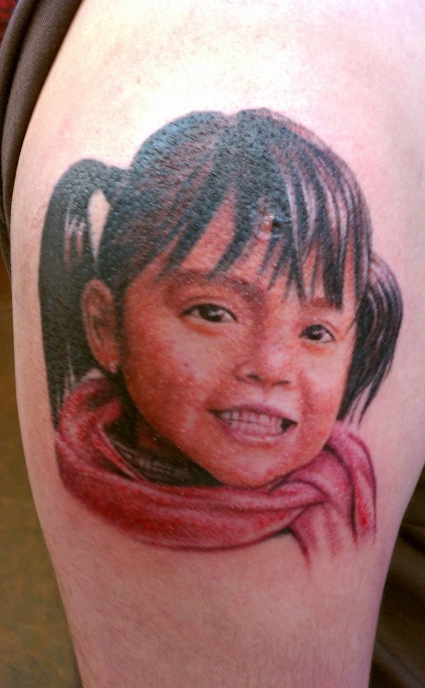 可爱的3D逼真小女孩肖像彩绘纹身图案
