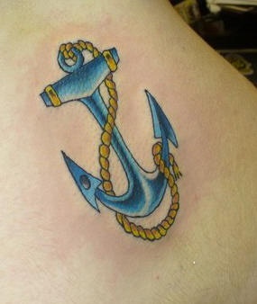经典的蓝色船锚和绳子纹身图案