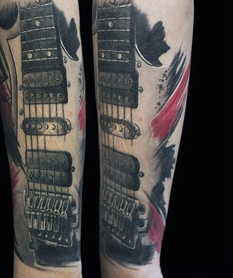 写实的彩色旧吉他手臂纹身图案