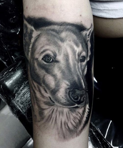 手臂可爱的黑白3D逼真狗头像纹身图案