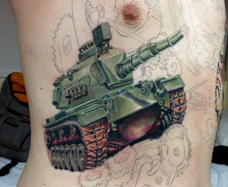 侧肋难以置信的彩色逼真现代美国坦克纹身图案