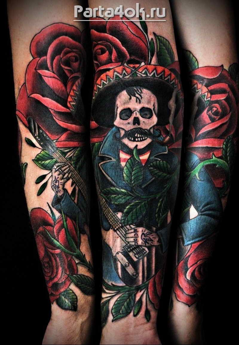 插画风格彩色墨西哥音乐家与帽子和玫瑰手臂纹身图案