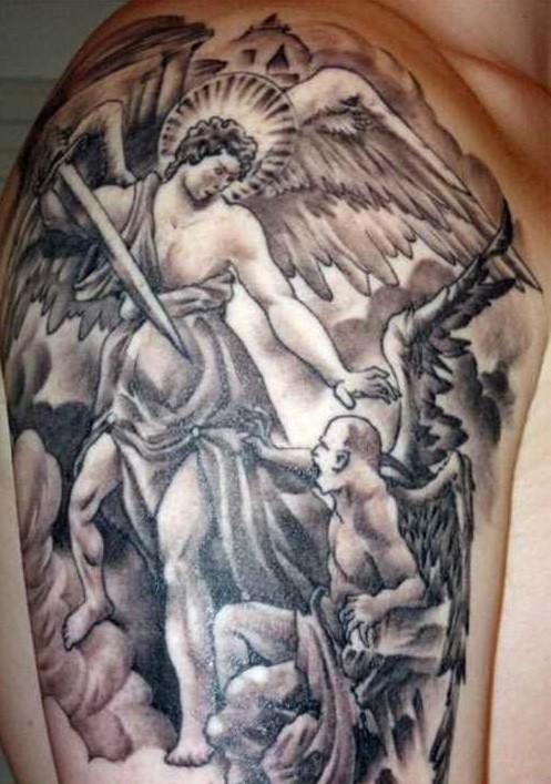 手臂天使与剑和恶魔纹身图案