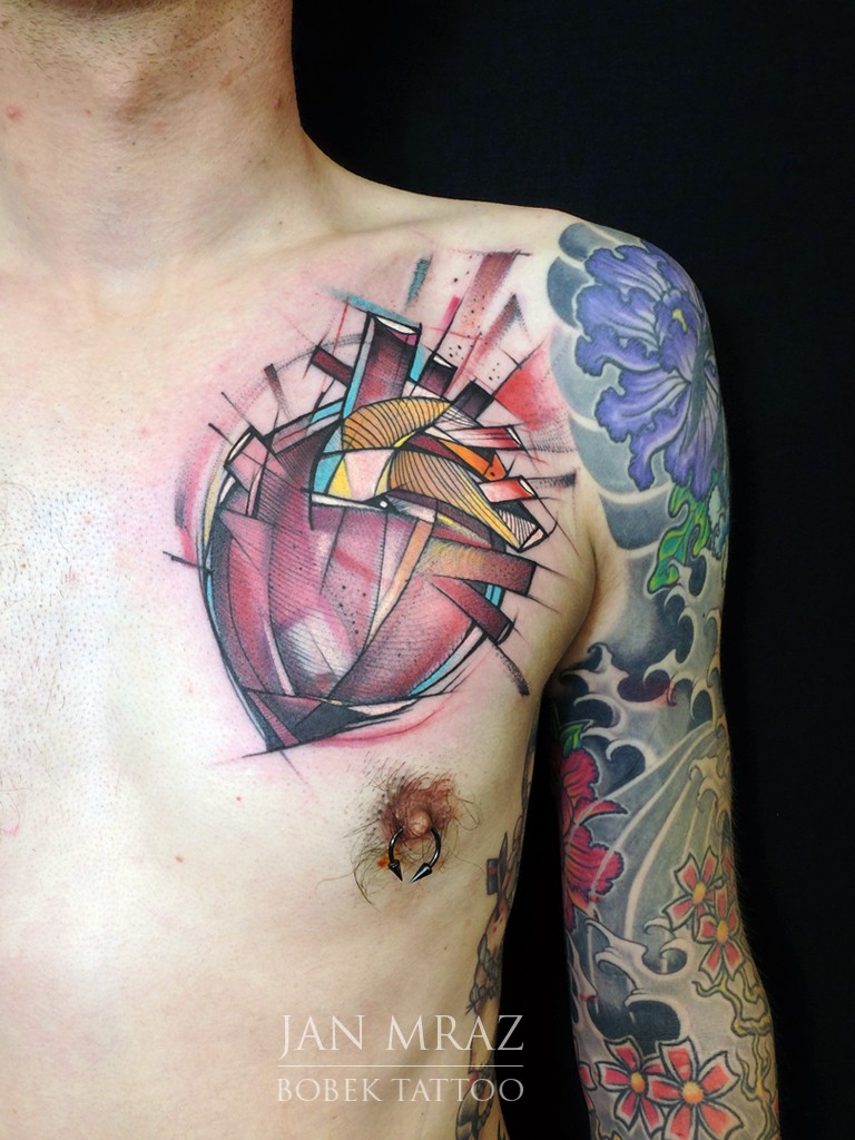胸部全新风格彩色的抽象人体心脏纹身图案