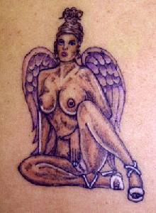 裸体天使个性纹身图案