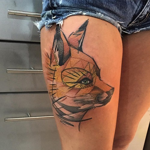 大腿抽象风格手绘自然狐狸纹身图案