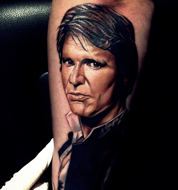 手臂彩色的3D风格男性肖像纹身图案