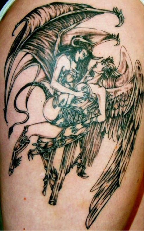 放荡的天使和恶魔纹身图案