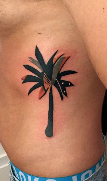 侧肋小棕榈树五彩纹身图案